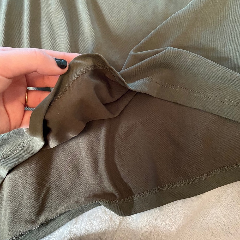 Basic tee - Picture 2 of 3
